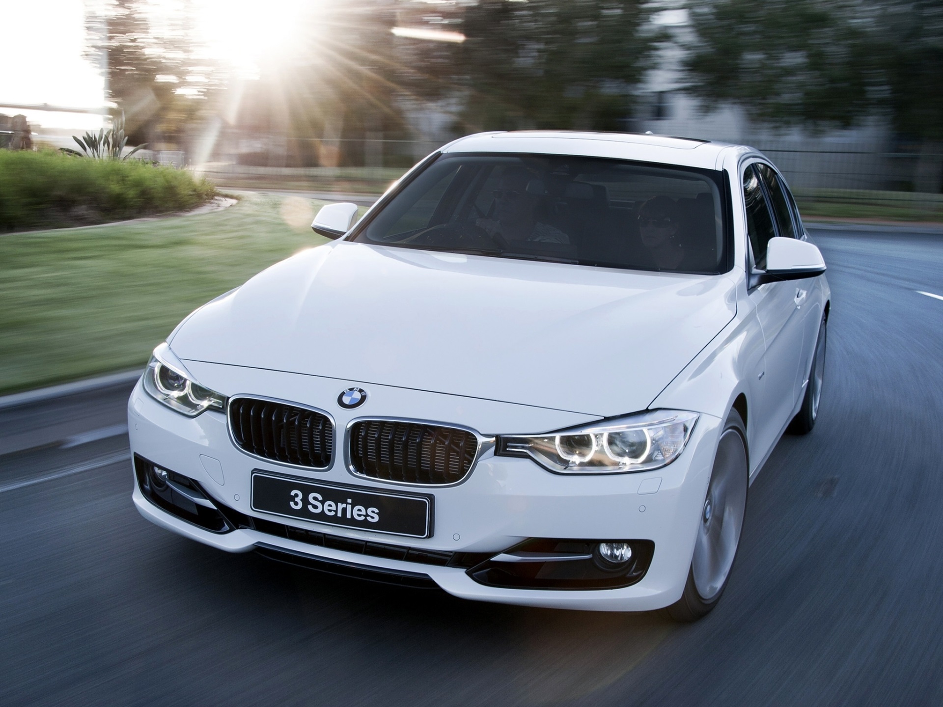 bmw-328i-white-car-at-road_1920x1440-1-1